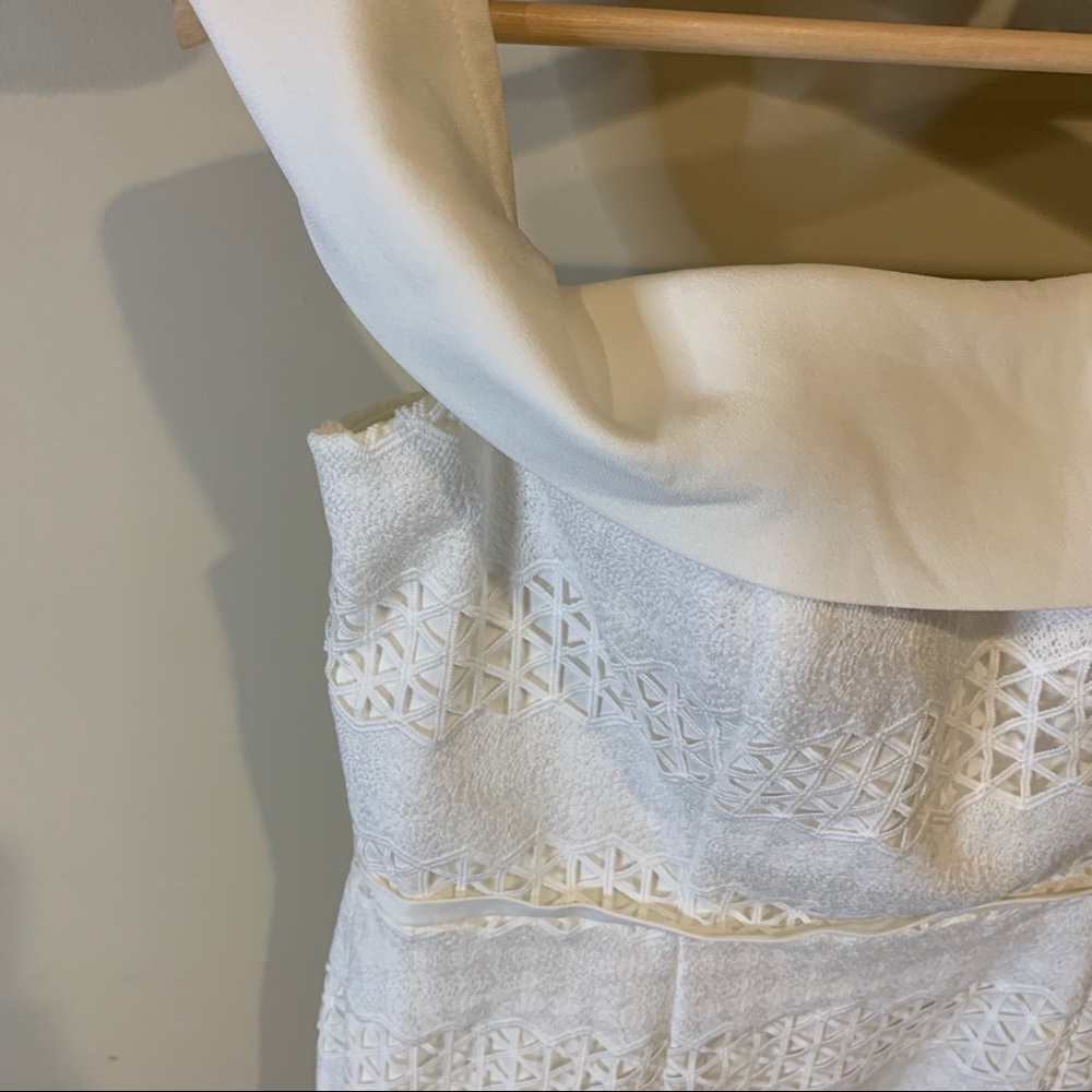 White dress - Picture 2 of 4